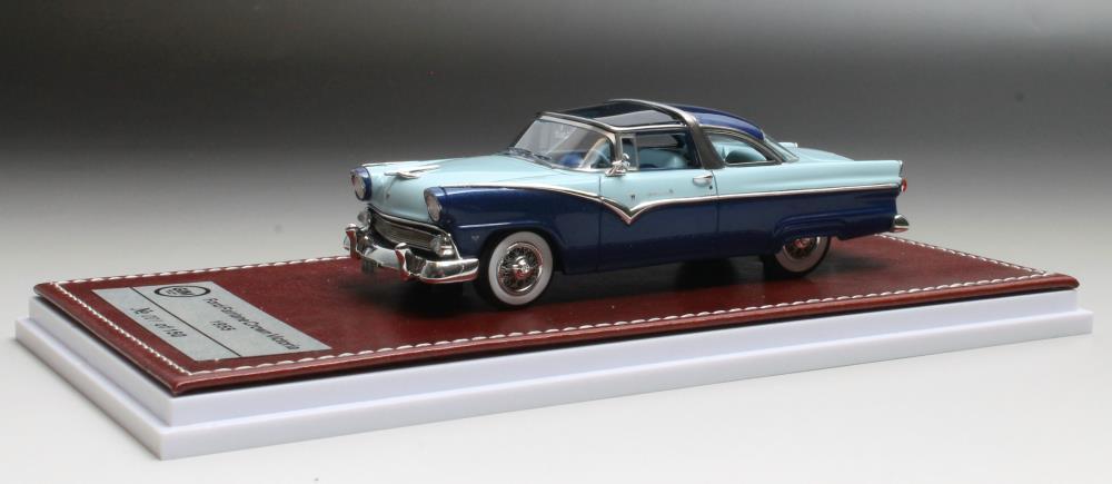 GIM - Ford Fairlane Crown Victoria Bleu 2 Tons - 1955 - GIM036A -